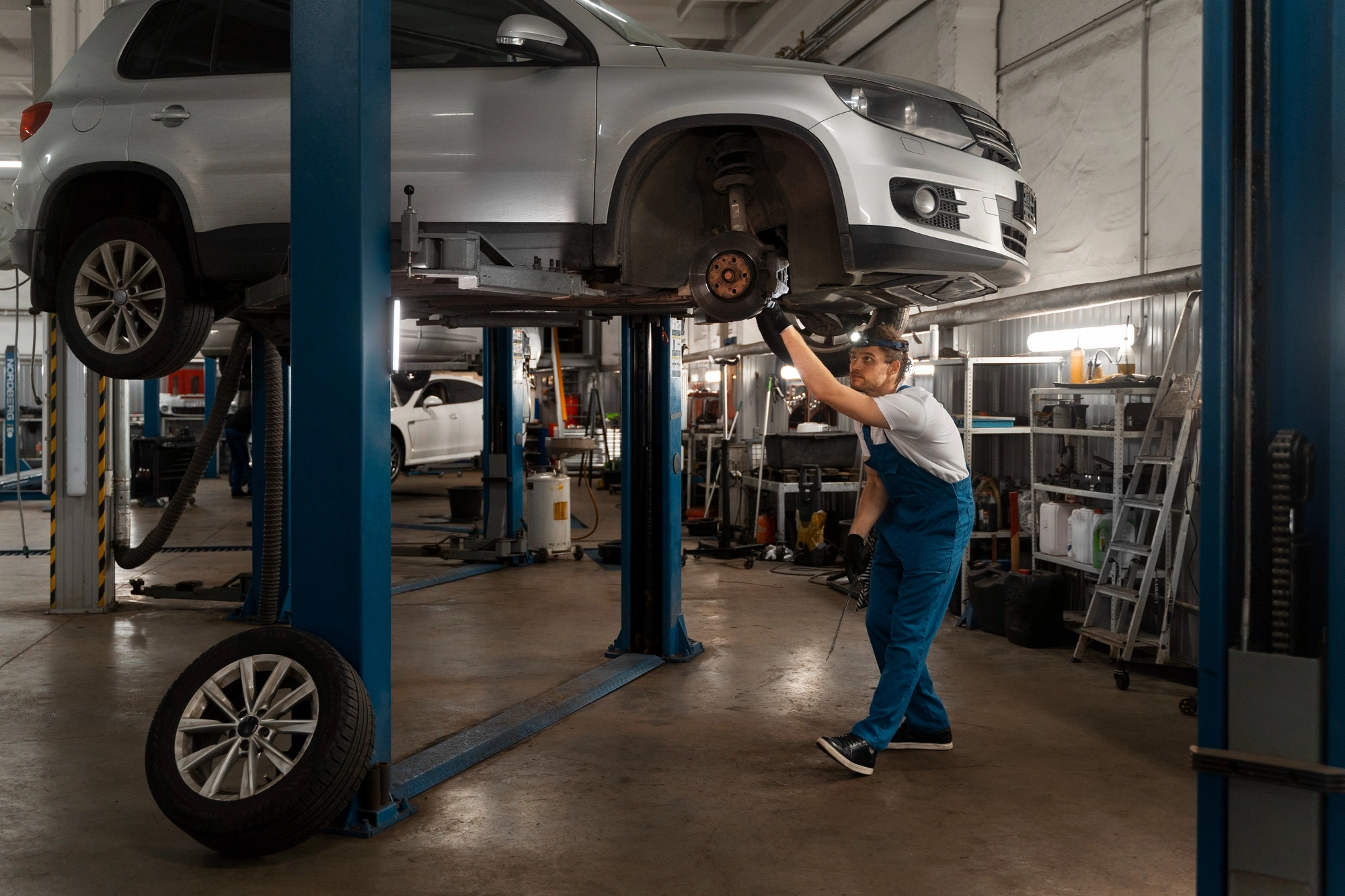 Service Auto BavX Brasov | Service BMW | Service auto Brasov | Service BMW Brasov | Service auto BMW Brasov | Service pentru BMW Brasov | Ateliere auto BMW Brasov | Service auto BMW Brasov | Reparatii BMW | Ateliere auto BMW